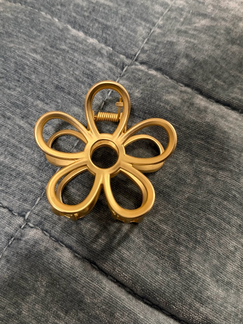 Gold Flower Clip Hair Accessory - Women Jewelry